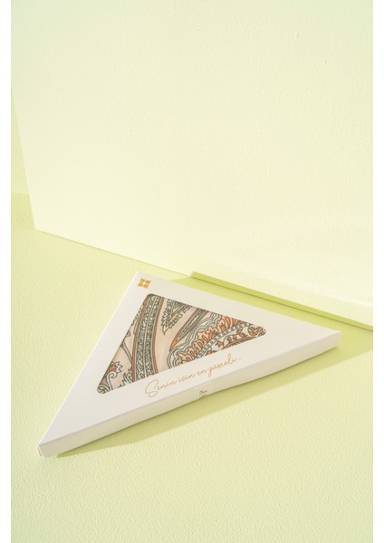 Kadın Spring Soft Carissa Eşarp modelleri