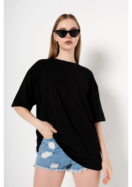 Siyah Kısa Kollu Bisiklet Yaka Oversize T-Shirt