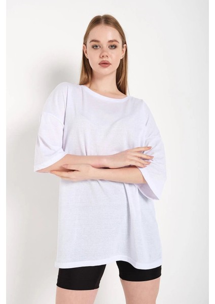 Beyaz Kısa Kollu Bisiklet Yaka Oversize T-Shirt fiyatları