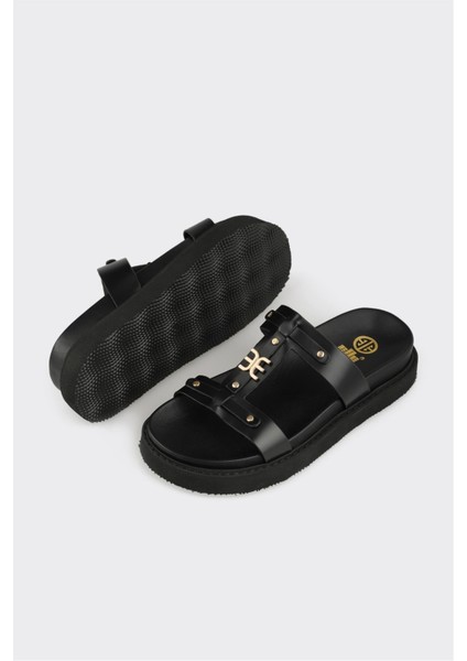 Siyah Deri Kadın Spor Terlik modelleri