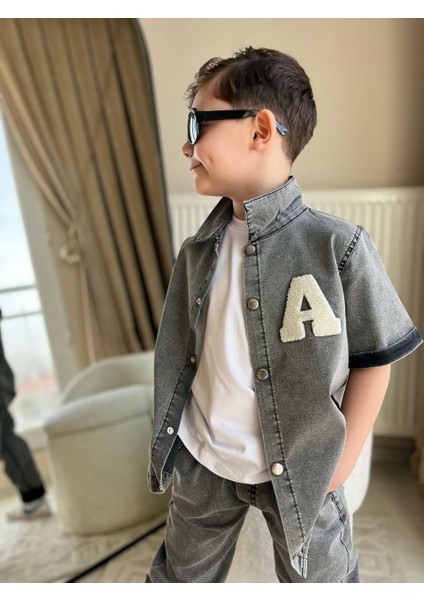 Erkek Çocuk A Nakışlı Tişörtlu Kot Pantolon Kot Gömlekli 3lü Takım modelleri