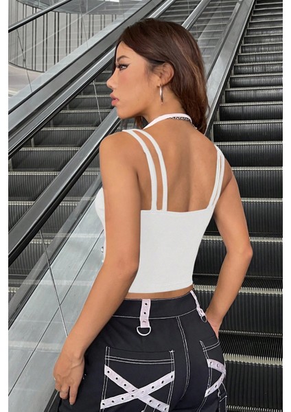 - Kadın Siyah Beyaz Çift Renk Çapraz Askılı Crop Top Bluz