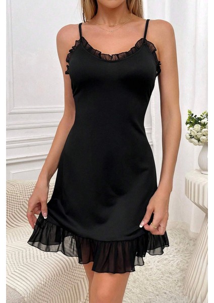 - Kadın Siyah Etek Ucu ve Göğsü Fırfırlı Tül Detaylı Gecelik indirimleri