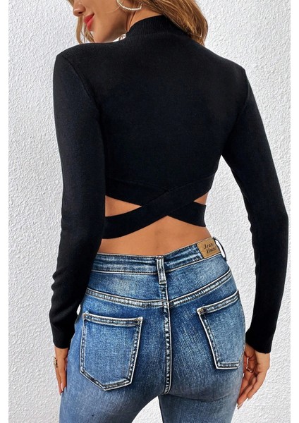 - Kadın Siyah Çapraz Bel Detaylı Dik Yaka Uzun Kol Crop Top Bluz fiyatları