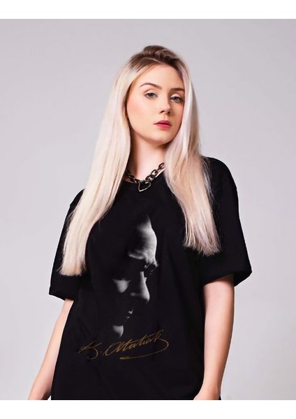 Atatürk Baskılı Baskılı T-Shirt