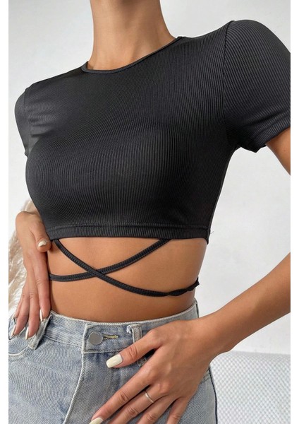 - Kadın Siyah Yarım Kol Çapraz Bağlamalı Crop Top Bluz