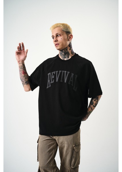 Erkek Revival Baskılı Oversize T-Shirt Siyah fırsatları