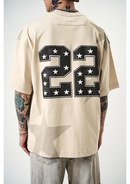 Erkek 22 Starz Baskılı Oversize T-Shirt Bej fırsatları
