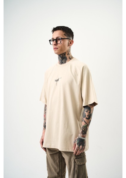 Erkek Eight Baskılı Oversize T-Shirt Bej modelleri