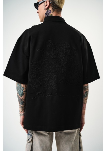Erkek Be Kind Nakışlı Yarım Fermuarlı Oversize T-Shirt Siyah fırsatları