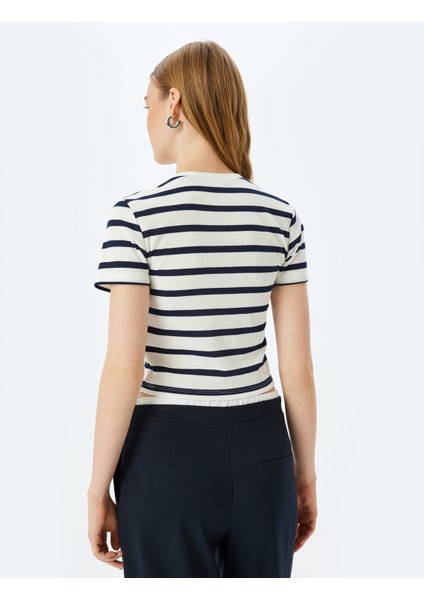 Yeni Sezon Basic Çizgili Bisiklet Yaka Kısa Kollu Kaşkorse Slim Fit Kadın Tişört fırsatları
