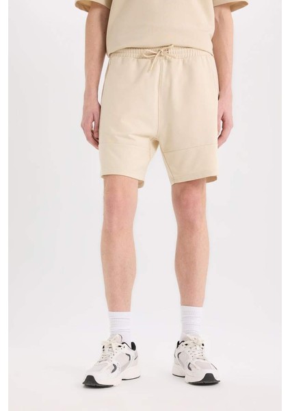 Yeni Sezon Slim Fit Dar Kesim Dar Paça Basic Düz Şort