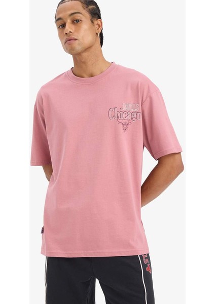 Yeni Sezon Defactofit Nba Chicago Bulls Boxy Fit Bisiklet Yaka Sıt Baskılı Kısa Kollu Tişört indirimleri