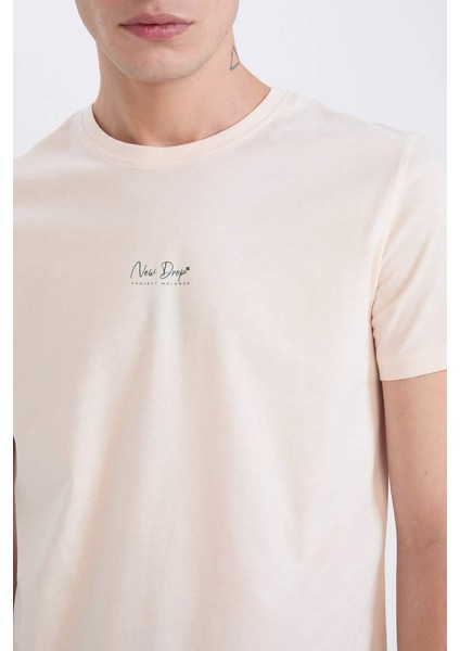 Yeni Sezon %100 Pamuk Slim Fit Dar Kesim Bisiklet Yaka Baskılı Kısa Kollu Tişört fırsatları