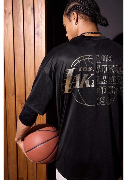 Yeni Sezon Defactofit Nba Los Angeles Lakers Boxy Fit Bisiklet Yaka Sırt Baskılı Kısa Kollu Tişört fiyatları