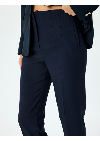Yeni Sezon Slim Fit Cepli Yüksek Bel Cigarette Kumaş Pantolon