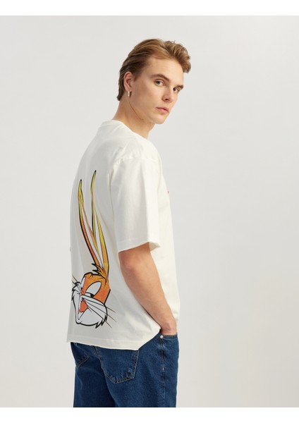 Yeni Sezon Arkası Baskılı Bisiklet Yaka Kısa Kollu Pamuklu Lisanslı Bugs Bunny Tişört