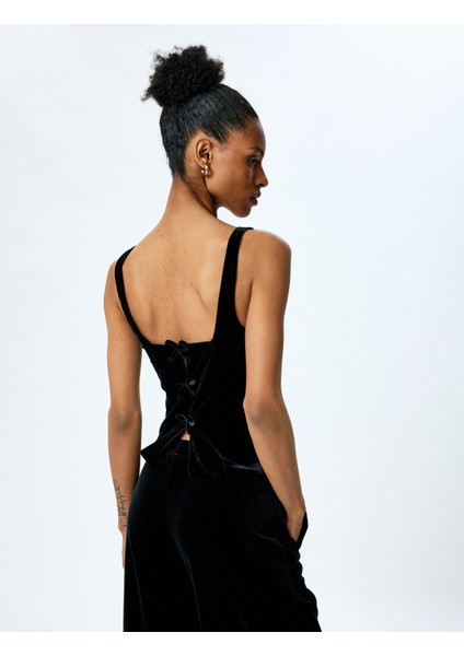 Yeni Sezon Slim Fit Arkası Fiyonk Detaylı Kalın Askılı Kadife Bluz fırsatları