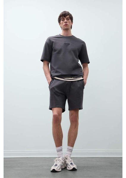 Yeni Sezon Regular Fit Düz Paça Cepli Basic Düz Şort
