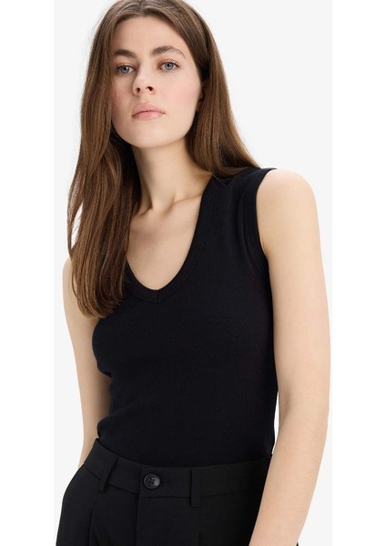 Yeni Sezon Slim Fit Dar Kesim V Yaka Ribana Atlet
