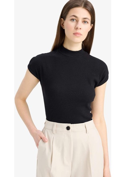 Yeni Sezon Slim Fit Dar Kesim Yarım Balıkçı Yaka Basic Düz Fitilli Kaşkorse Kısa Kollu Tişört fırsatları