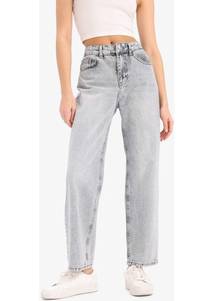 Yeni Sezon Straight Fit Yüksek Bel Kısa Paça Jean Yıkamalı Pantolon