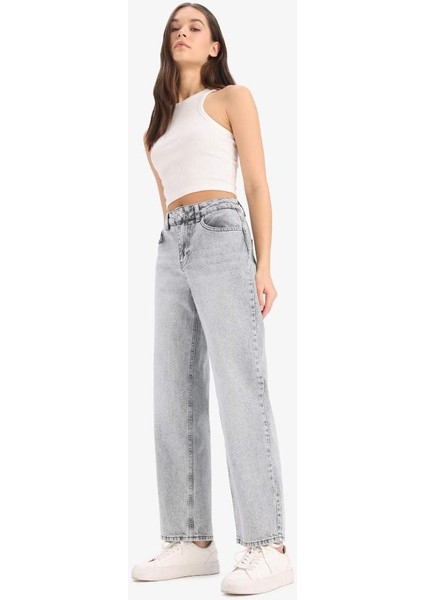 Yeni Sezon Straight Fit Yüksek Bel Kısa Paça Jean Yıkamalı Pantolon