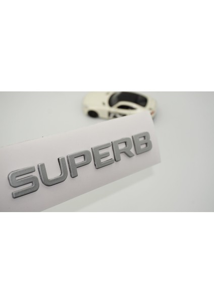 Skoda Superb Bagaj Yeni Nesil Gri Yazı Logo Arma