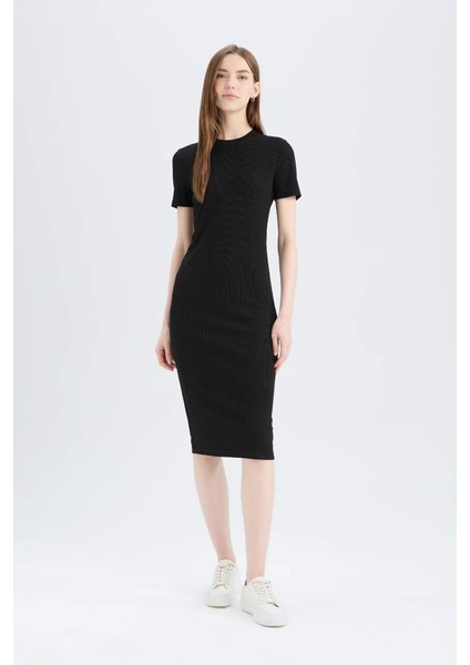 Yeni Sezon Bodycon Vücudu Saran Bisiklet Yaka Basic Düz Fitilli Kaşkorse Kısa Kollu Midi Elbise
