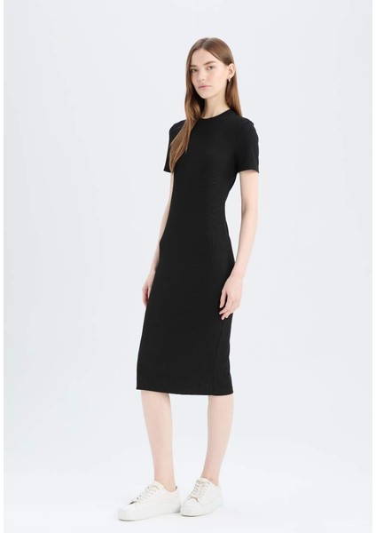 Yeni Sezon Bodycon Vücudu Saran Bisiklet Yaka Basic Düz Fitilli Kaşkorse Kısa Kollu Midi Elbise