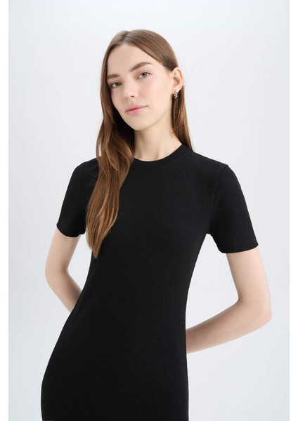 Yeni Sezon Bodycon Vücudu Saran Bisiklet Yaka Basic Düz Fitilli Kaşkorse Kısa Kollu Midi Elbise
