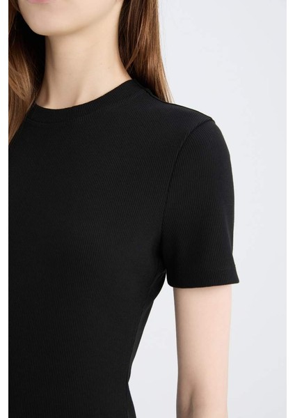 Yeni Sezon Bodycon Vücudu Saran Bisiklet Yaka Basic Düz Fitilli Kaşkorse Kısa Kollu Midi Elbise