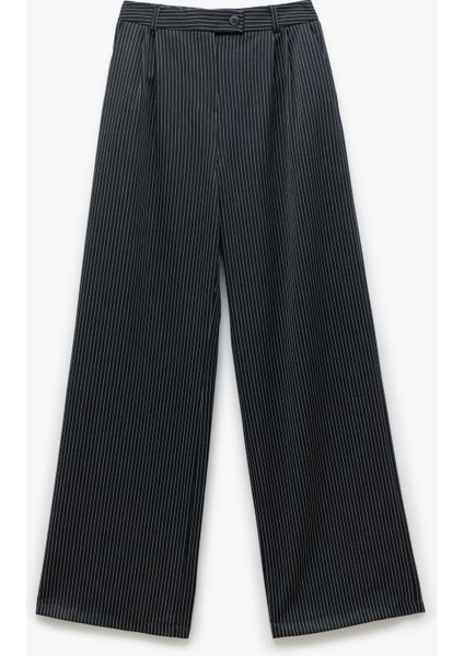 Yeni Sezon Standart Bel Pile Detaylı Cepli Geniş Paça Kumaş Pantolon modelleri
