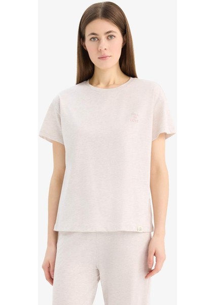 Yeni Sezon Regular Fit Pijama Takımı Kısa Kollu Pijama Üstü Esnek Belli Uzun Pijama Altı-Fall In Love
