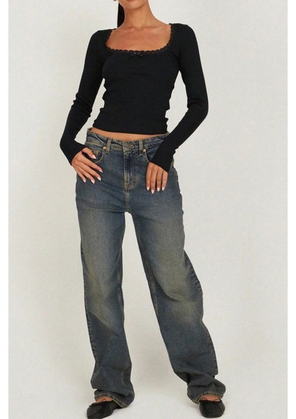 - Kadın Siyah Kare Yaka Dantelli Uzun Kollu Crop Top Bluz fırsatları