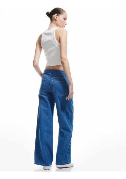 Yeni Sezon Geniş Paça Kemer Detaylı Pileli Pamuklu Jean Pantolon - Wide Leg Jeans modelleri