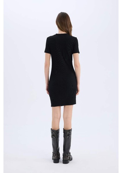 Yeni Sezon Coool Bodycon Vücudu Saran Bisiklet Yaka Fitilli Kaşkorse Kısa Kollu Mini Elbise