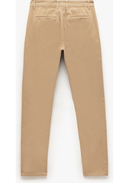 Yeni Sezon Pamuklu Düğmeli Chino Cep Detaylı Slim Fit Pantolon fırsatları