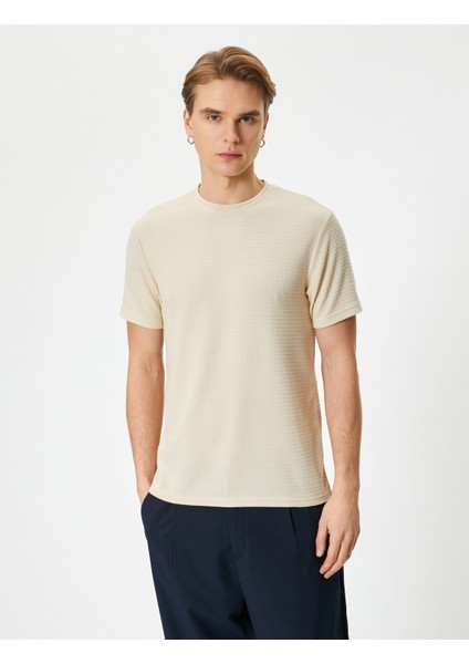 Yeni Sezon Slim Fit Tişört Bisiklet Yaka Kısa Kollu Dokulu modelleri