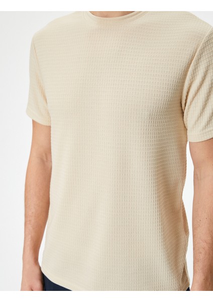Yeni Sezon Slim Fit Tişört Bisiklet Yaka Kısa Kollu Dokulu indirimleri