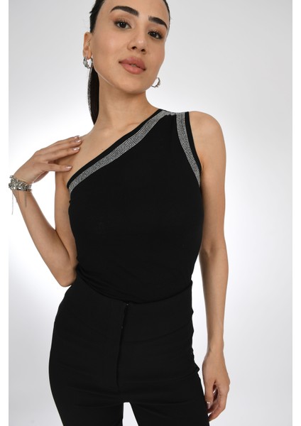 Siyah Tek Omuz Detaylı Taş Işlemeli Kadın Bluz - Pia Velle