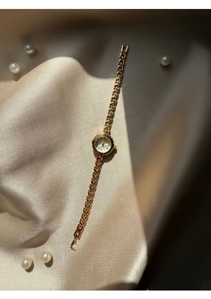 Retro Minimal Boncuk Kordon Vintage Kadın Kol Saati