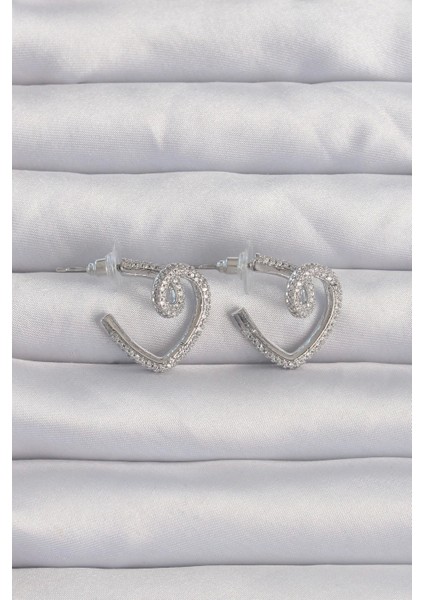 Pirinç Gümüş Renk Zirkon Taşlı Kıvrımlı Yarım Kalp Küpe - TJ-BKP9278