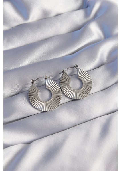 316L Çelik Gümüş Renk Oval Çizgili Plaka Küpe - TJ-BKP9048