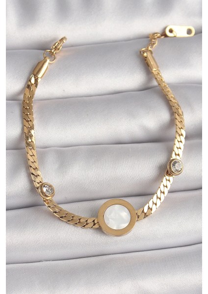 316L Çelik Gold Renk Yassı Zincir Model Zirkon Taş Detaylı Beyaz Mineli Madalyon Model Kadın Bileklik - TJ-BB6732