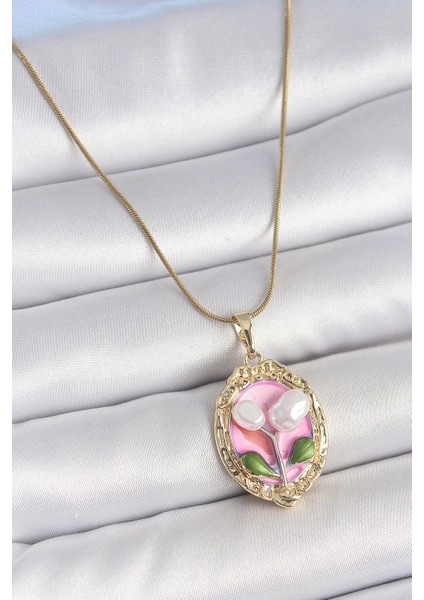 316L Çelik Gold Renk Zincir Pembe Mineli Incili Çiçek Işlemeli Portre Model Kadın Kolye - TJ-BKO10148