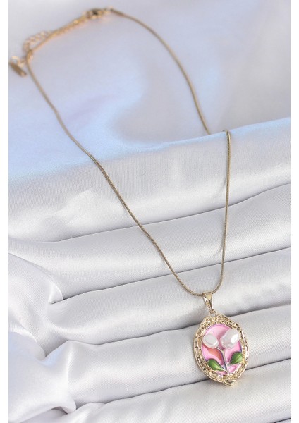 316L Çelik Gold Renk Zincir Pembe Mineli Incili Çiçek Işlemeli Portre Model Kadın Kolye - TJ-BKO10148