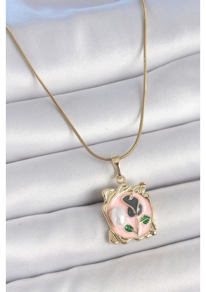316L Çelik Gold Renk Zincir Pembe Mineli Çiçek Işlemli Inci Detay Portre Model Kadın Kolye - TJ-BKO10185