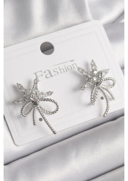 Pirinç Gümüş Renk Zirkon Taşlı Yıldız Düğüm Model Kadın Küpe - TJ-BKP9952