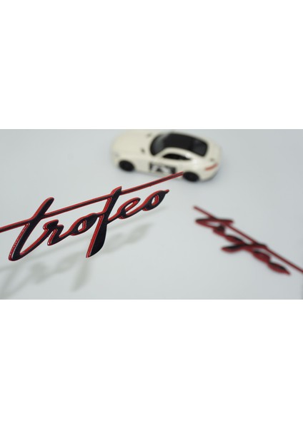 Maserati Trofeo Çamurluk Siyah Kırmızı Yazı Logo Amblem